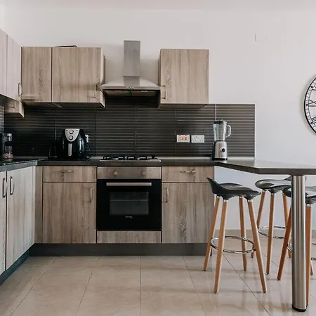 Bigibba's Heart 1br Flat *